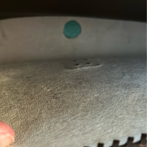 Beautiful Vintage 70s-ish Hand Tooled Leather Purse - Picture 5 of 12